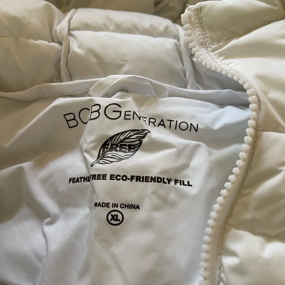BCBG Zip Front Puffer White Waterproof Feather Free Eco Friendly Jacket - XL - Picture 7 of 8